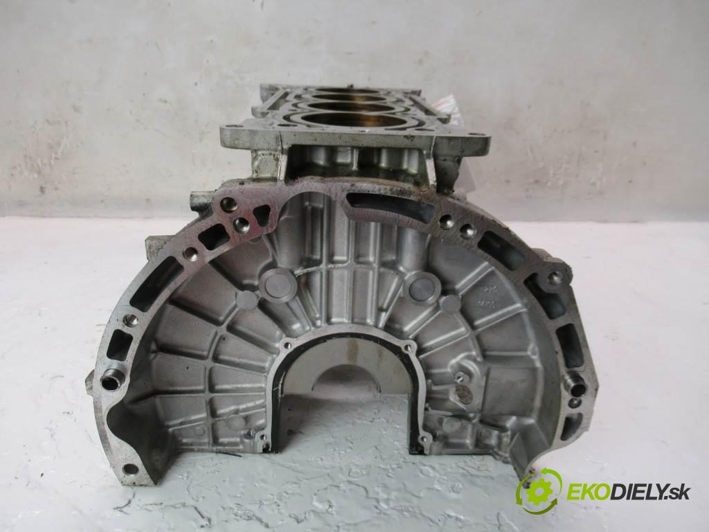 Mercedes-Benz A W176    HATCHBACK 5D 1.6B 102KM 12-18  Blok Motor R2700106100 270910 (Blok motora)