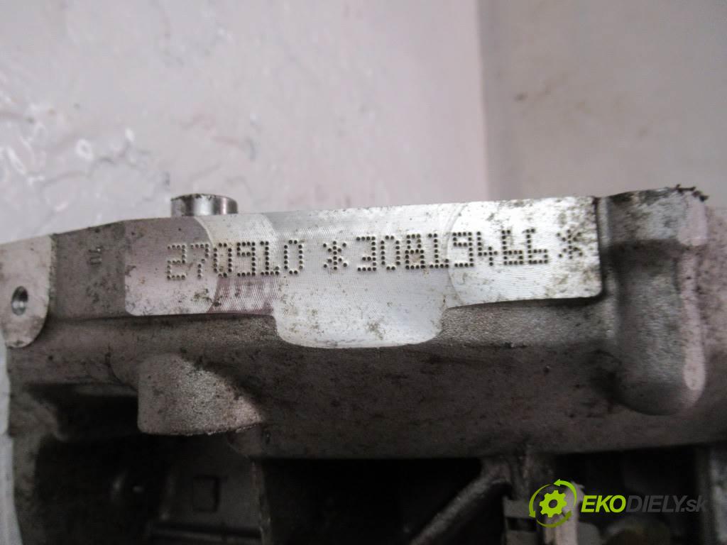 Mercedes-Benz A W176    HATCHBACK 5D 1.6B 102KM 12-18  Blok Motor R2700106100 270910 (Blok motora)