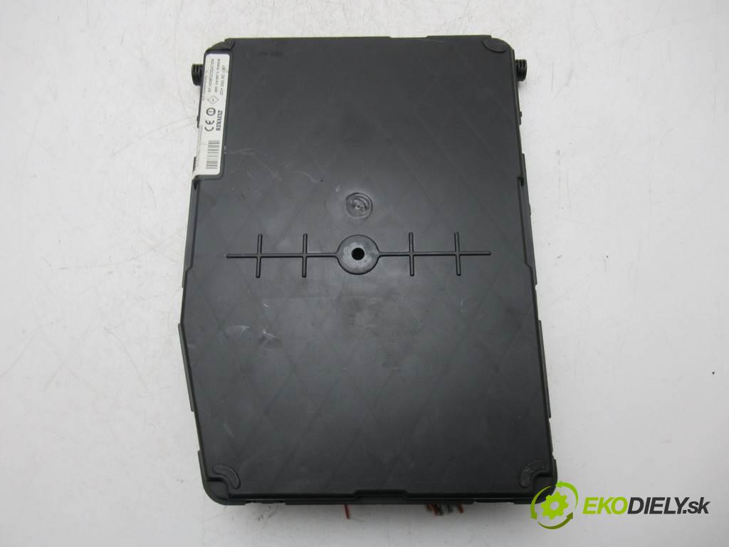 Renault Scenic II    1.9DCI 125KM 03-06  Modul UCH 8200306434 (Ostatné)