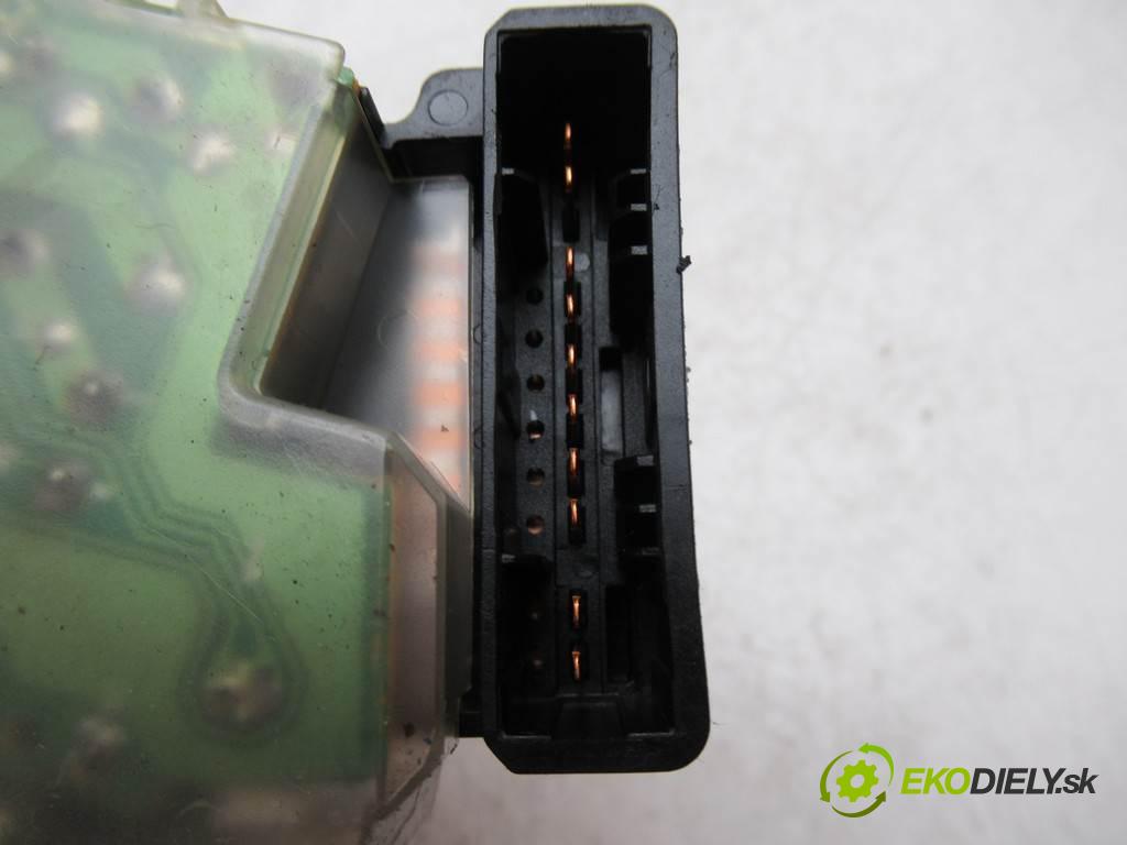 Kia K2500    2.5D 94KM 2005  Prepínač stieračov 75733A (Prepínače, spínače, tlačidlá a ovládače kúrenia)