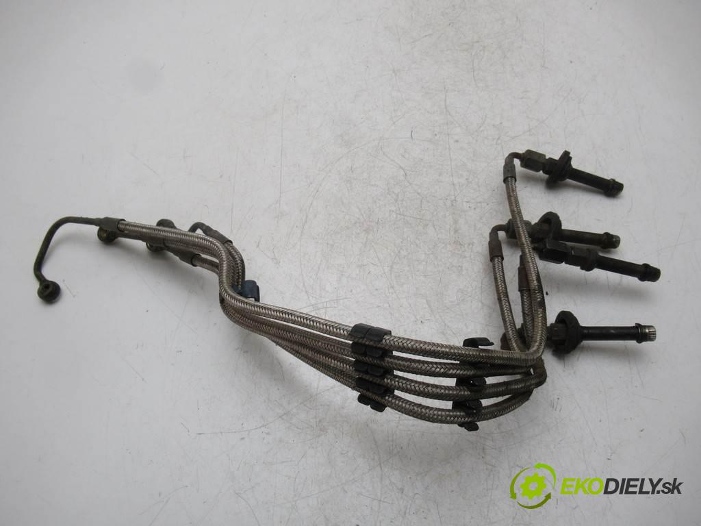 Audi 80 B3  1990  QUATTRO SEDAN 4D 1.8B 90KM 86-91 1800 Lišta vstrekovacia Vstrekovacie ventily 0437502041 049133551A (Vstrekovacie lišty)