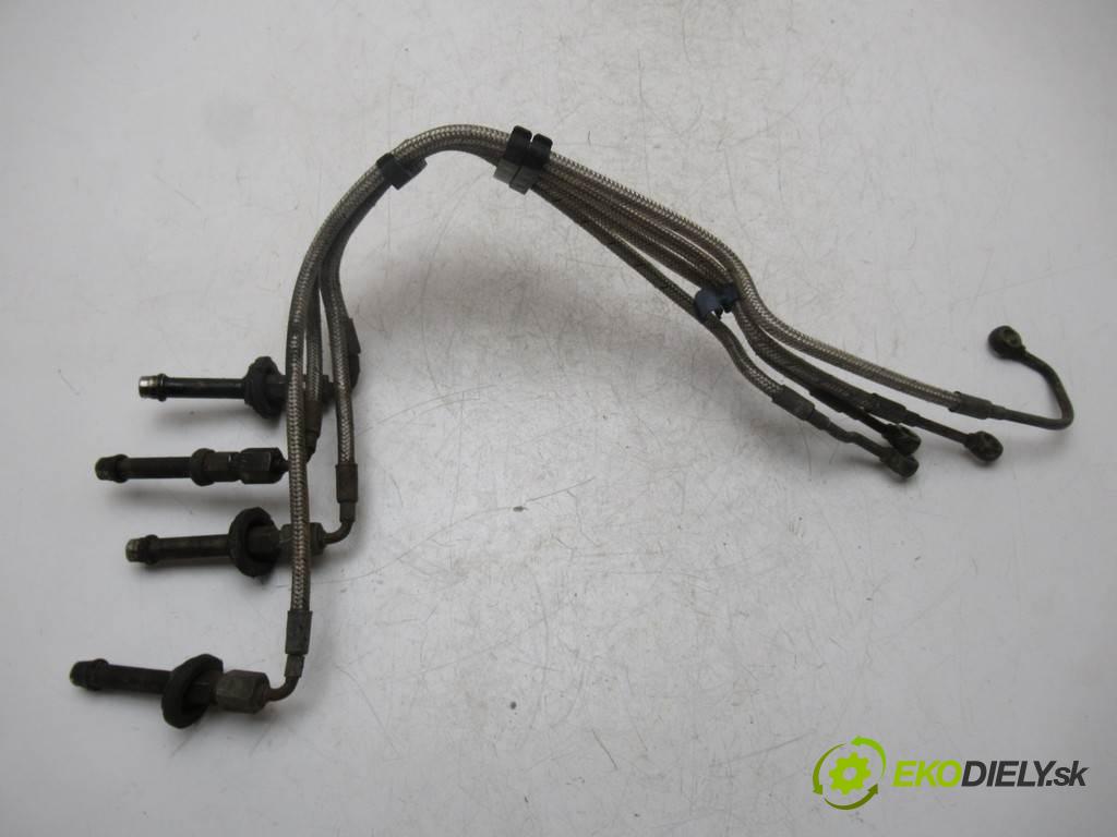 Audi 80 B3  1990  QUATTRO SEDAN 4D 1.8B 90KM 86-91 1800 Lišta vstrekovacia Vstrekovacie ventily 0437502041 049133551A (Vstrekovacie lišty)