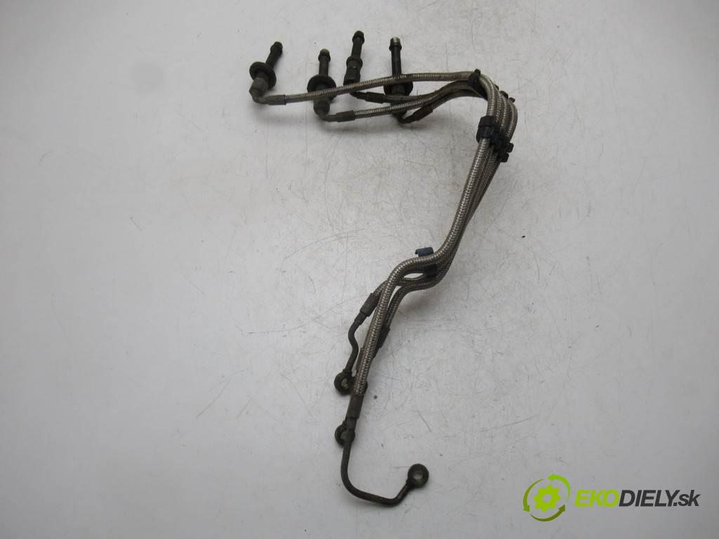 Audi 80 B3  1990  QUATTRO SEDAN 4D 1.8B 90KM 86-91 1800 Lišta vstrekovacia Vstrekovacie ventily 0437502041 049133551A (Vstrekovacie lišty)