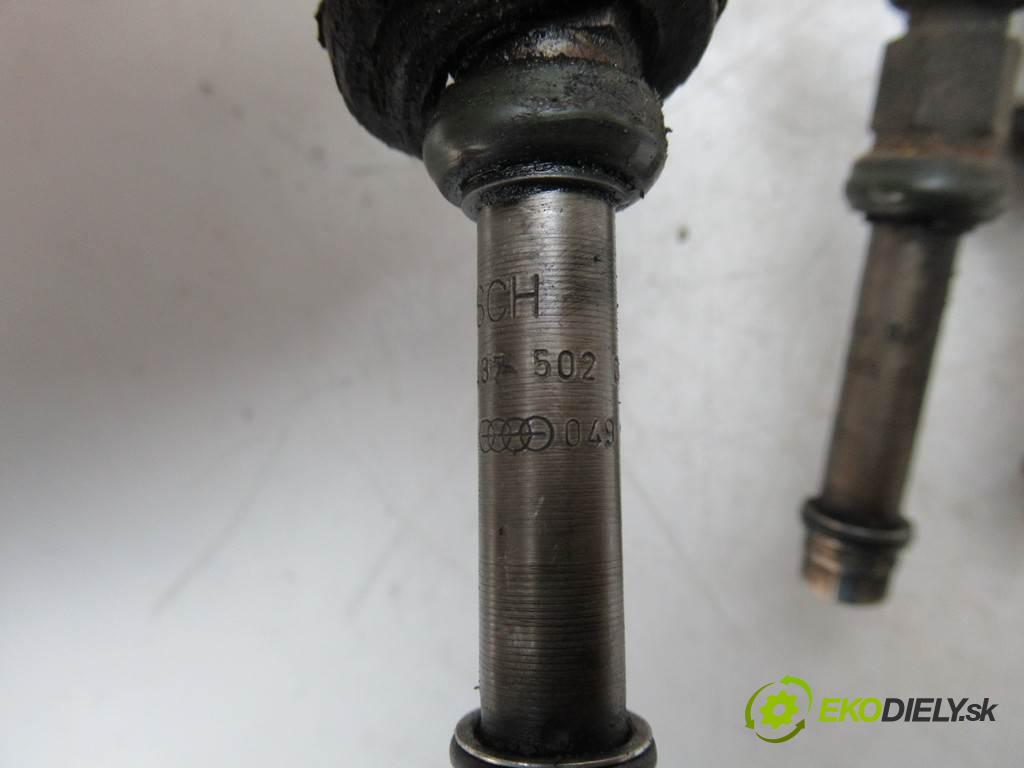 Audi 80 B3  1990  QUATTRO SEDAN 4D 1.8B 90KM 86-91 1800 Lišta vstrekovacia Vstrekovacie ventily 0437502041 049133551A (Vstrekovacie lišty)