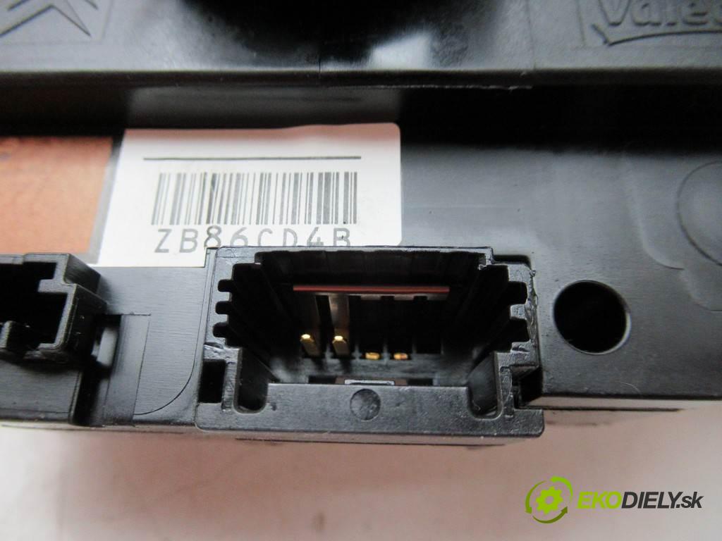 Peugeot 308 II SW  2014  T9 KOMBI 5D 2.0HDI 150KM 13- 1997 Prepínač kombinovaný 98072732ZD (Prepínače, spínače, tlačidlá a ovládače kúrenia)