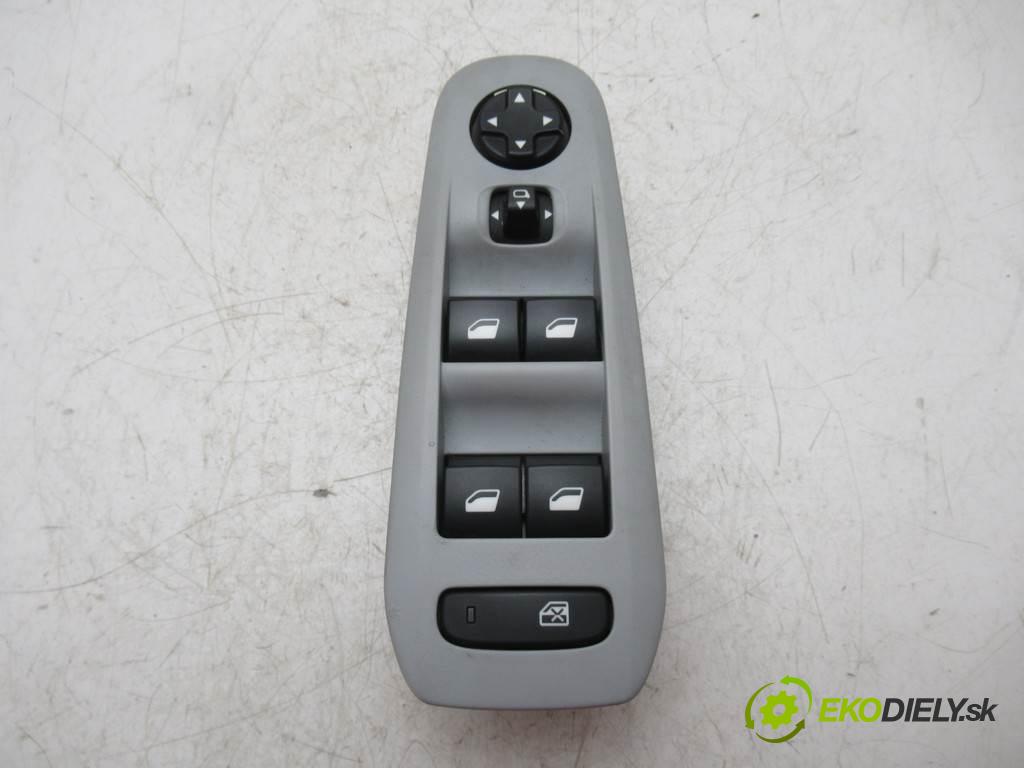 Peugeot 308 II SW    T9 KOMBI 5D 2.0HDI 150KM 13-  Prepínač okien  (Prepínače, spínače, tlačidlá a ovládače kúrenia)