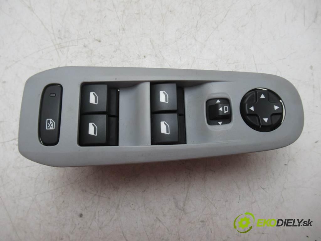 Peugeot 308 II SW    T9 KOMBI 5D 2.0HDI 150KM 13-  Prepínač okien  (Prepínače, spínače, tlačidlá a ovládače kúrenia)