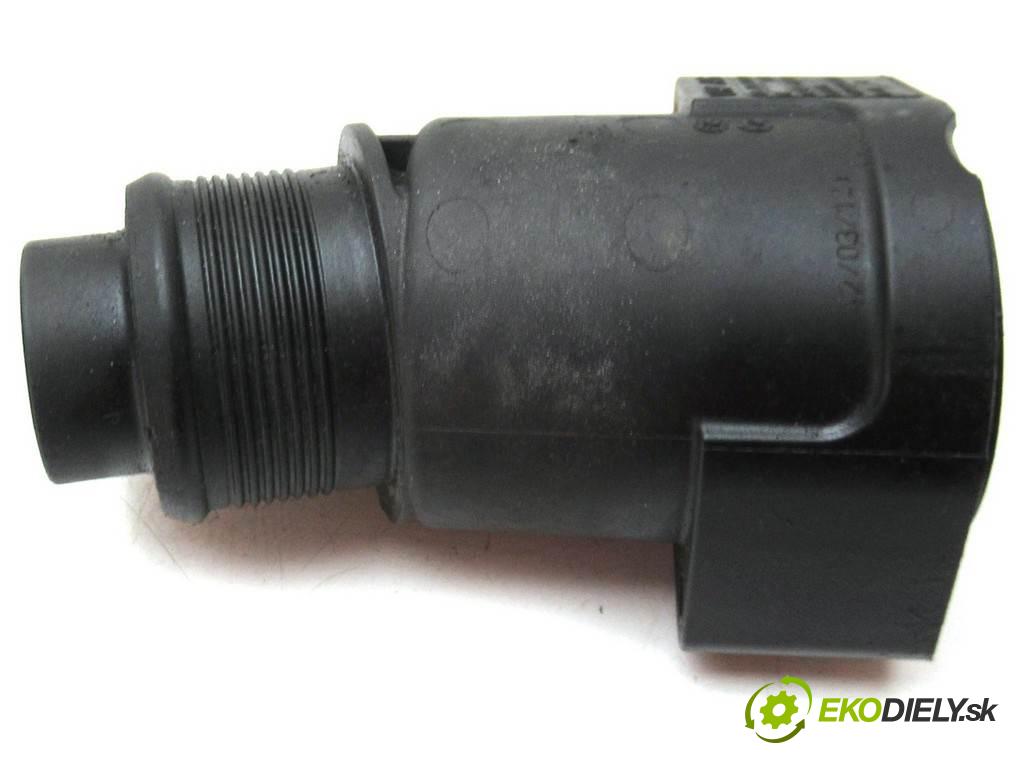 Volkswagen Crafter  2012  LIFT 2.0TDI 109KM 11-16 2000 Rúra hadice turba 03L131111R (Hadice intercoolera)