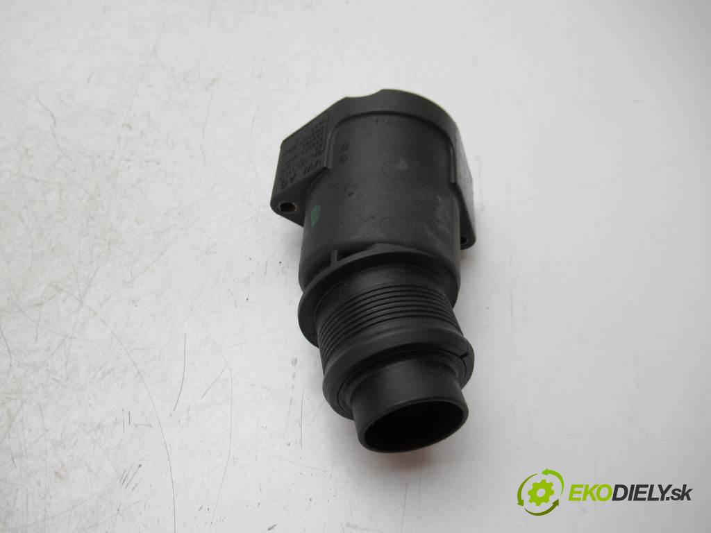 Volkswagen Crafter  2012  LIFT 2.0TDI 109KM 11-16 2000 Rúra hadice turba 03L131111R (Hadice intercoolera)