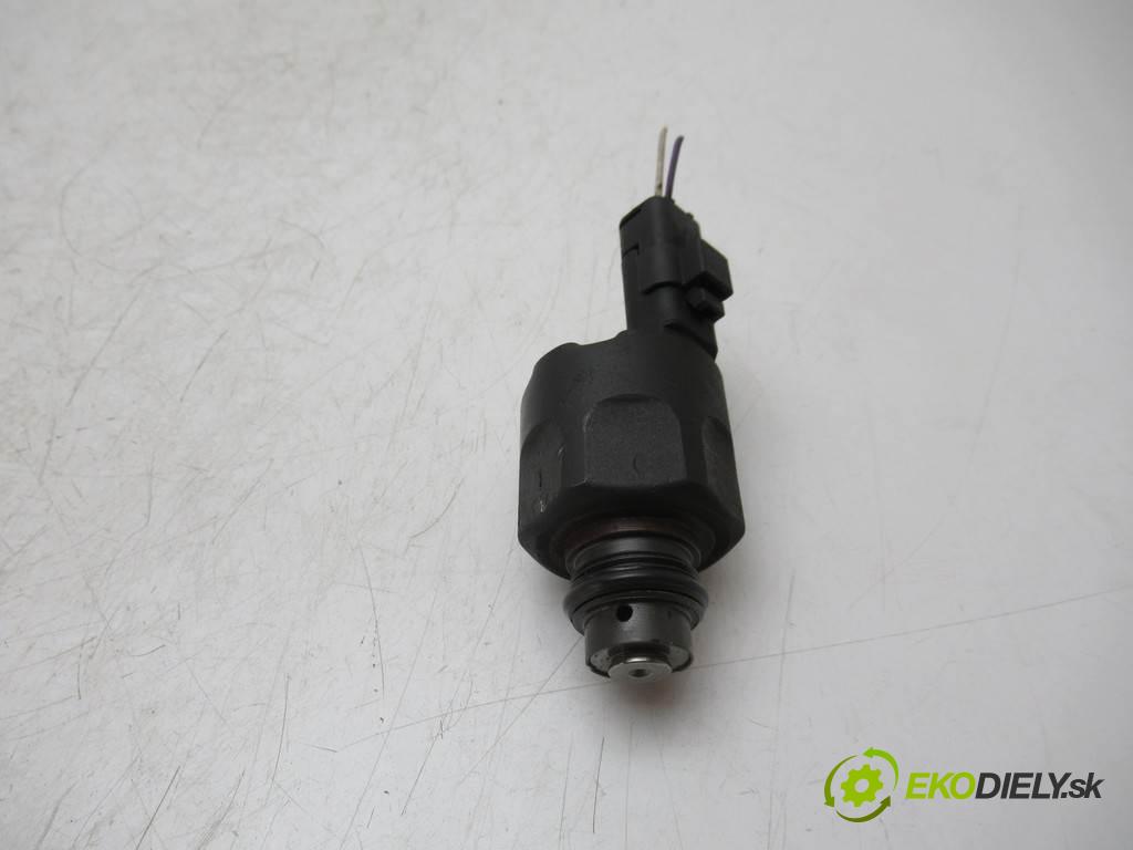 Peugeot 407 SW    KOMBI 5D 2.0HDI 136KM 04-11  Regulátor tlaku paliva  (Ostatné)