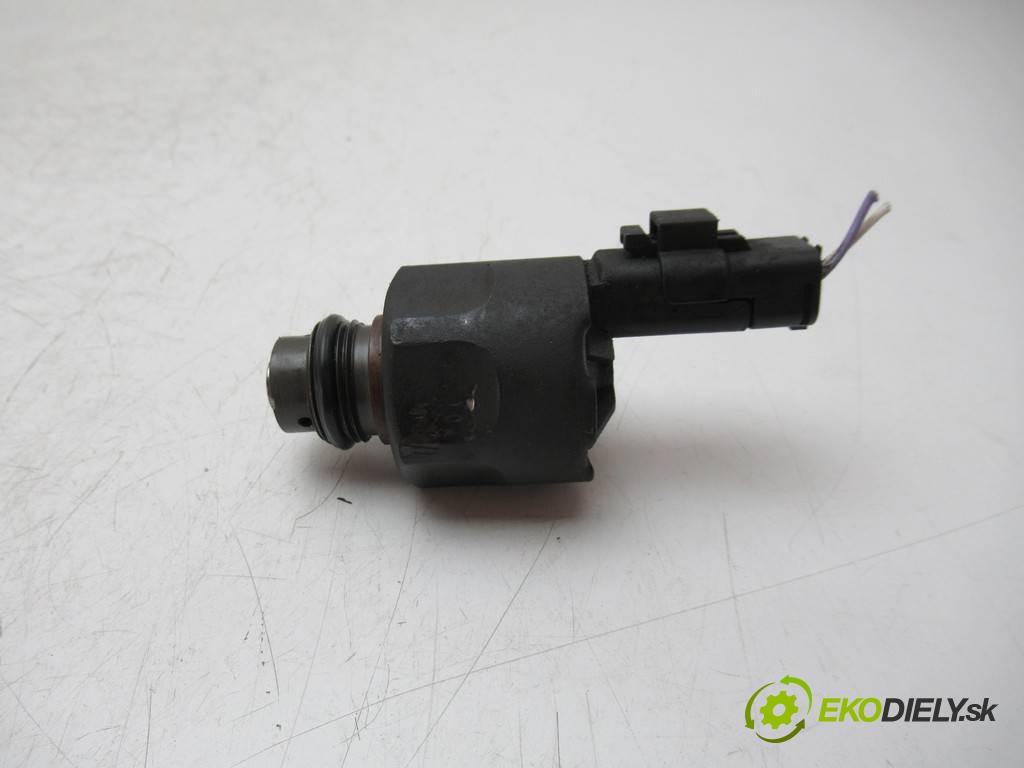 Peugeot 407 SW    KOMBI 5D 2.0HDI 136KM 04-11  Regulátor tlaku paliva  (Ostatné)