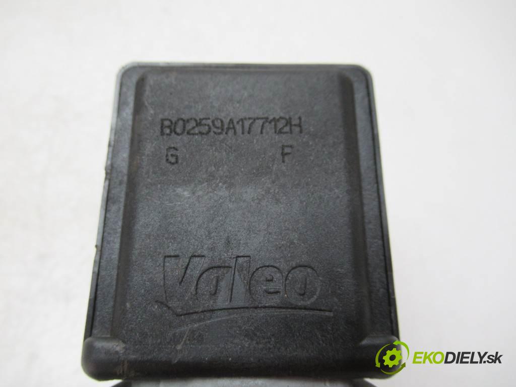 Renault Laguna III    LIFT KOMBI 5D 2.0DCI 150KM 07-15  blokáda volantu 8200604932 (Ostatní)