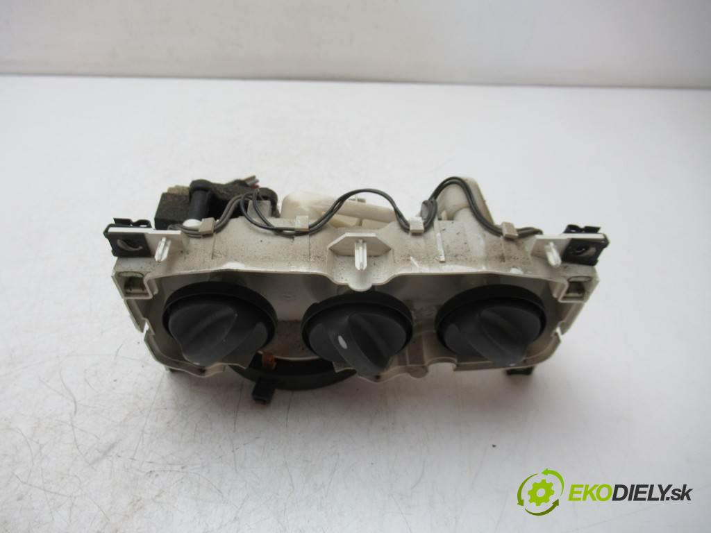 Fiat Ducato II    LIFT 2.8JTD 128KM 02-06  Panel ovládania kúrenia  (Prepínače, spínače, tlačidlá a ovládače kúrenia)