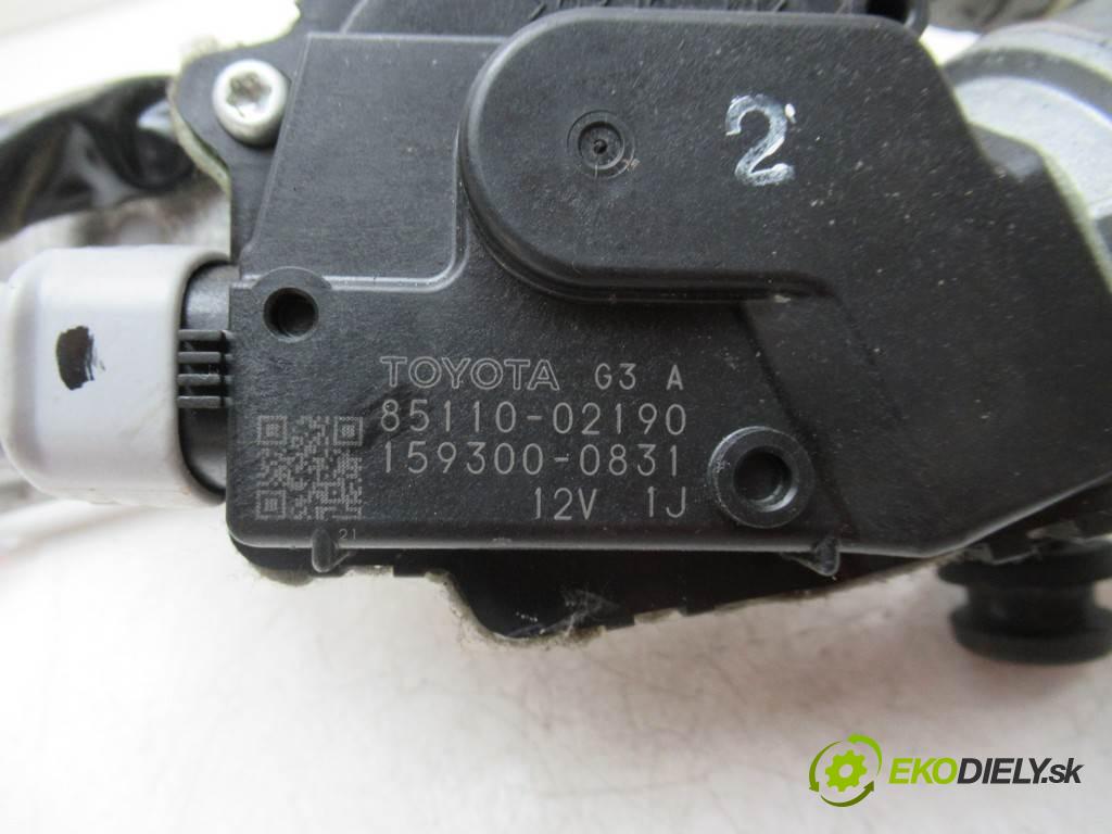 Toyota Auris   2007 130 kW HATCHBACK 5D 2.2 D-CAT 177KM 06-09 2200 Mechanizmus stieračov predný 85110-02190 (Motorčeky stieračov predné)