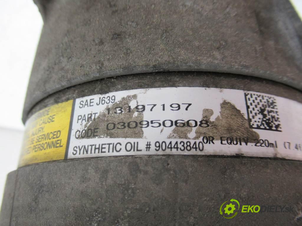 Opel Vectra C  2005 110 kW KOMBI 5D 1.9CDTI 150KM 02-08 1900 kompresor klimatizace 13197197 (Kompresory)