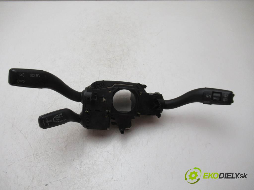 Audi A4 B7  2005 103 kW KOMBI 5D 2.0TDI 140KM 04-08 2000 Prepínač kombinovaný 8E0953549Q (Prepínače, spínače, tlačidlá a ovládače kúrenia)