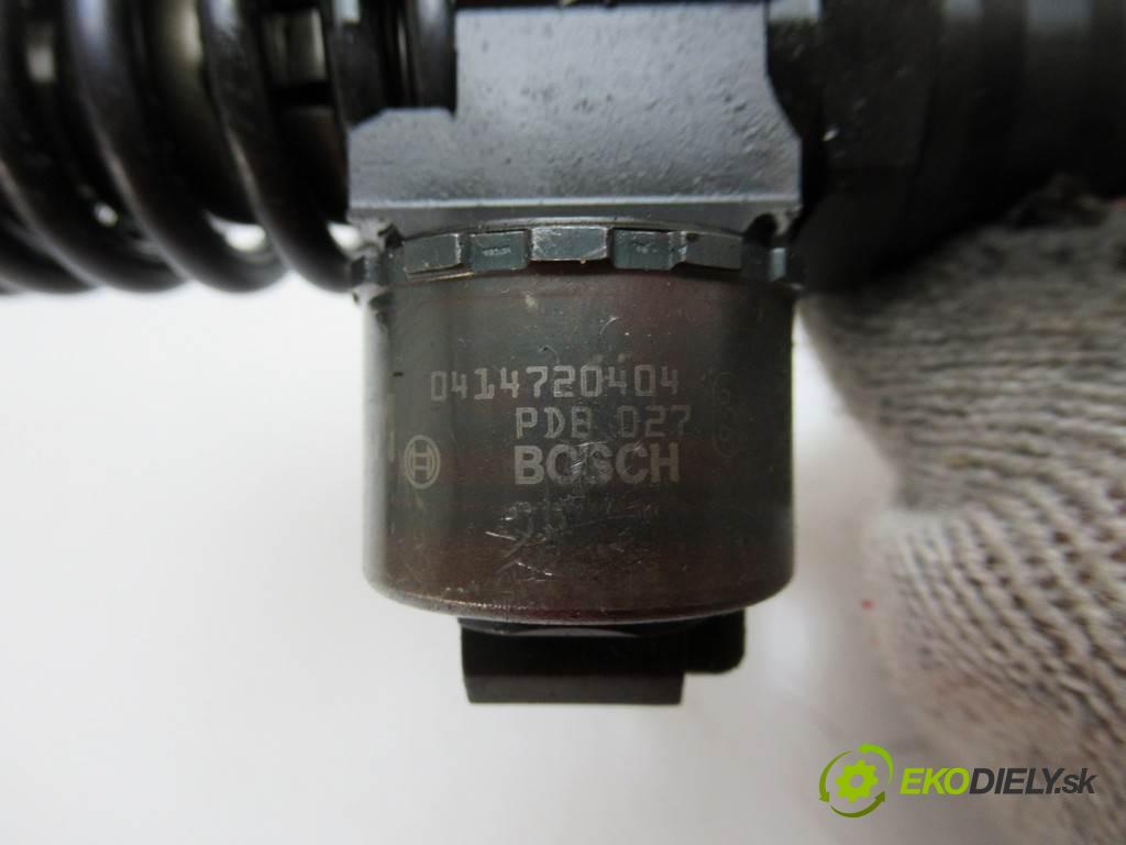 Audi A4 B7  2005 103 kW KOMBI 5D 2.0TDI 140KM 04-08 2000 vstrekovače 03G130073G 0414720404 (Vstrekovače)