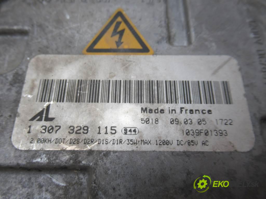 Audi A4 B7    KOMBI 5D 2.0TDI 140KM 04-08  měnič XENON 1307329115 (Měniče)
