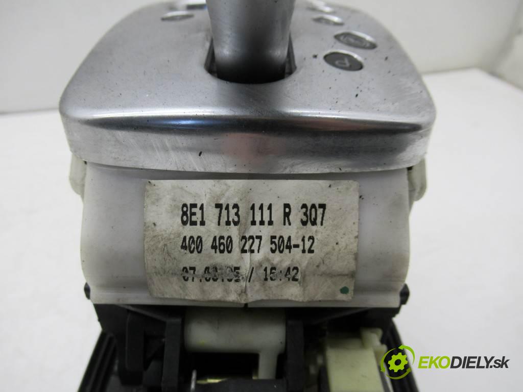 Audi A4 B7    KOMBI 5D 2.0TDI 140KM 04-08  Kulisa - - 8E1713111R (Rýchlostné páky / kulisy)