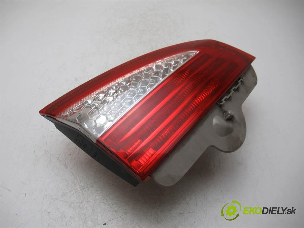 Ford Mondeo Mk4  2008 103 kW KOMBI 5D 2.0TDCI 140KM 07-10 2000 Svetlo zad ľavá strana vnútorná 7S71-13A603-B (Ostatné)