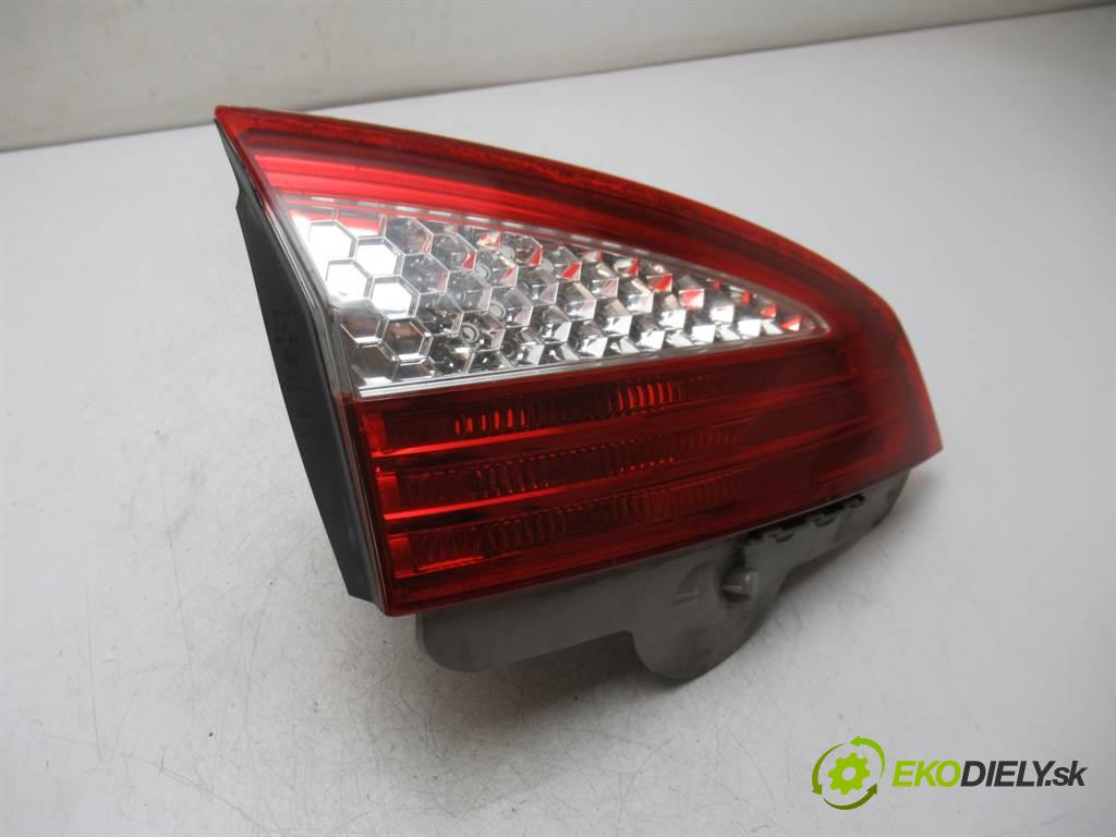 Ford Mondeo Mk4  2008 103 kW KOMBI 5D 2.0TDCI 140KM 07-10 2000 Svetlo zad ľavá strana vnútorná 7S71-13A603-B (Ostatné)