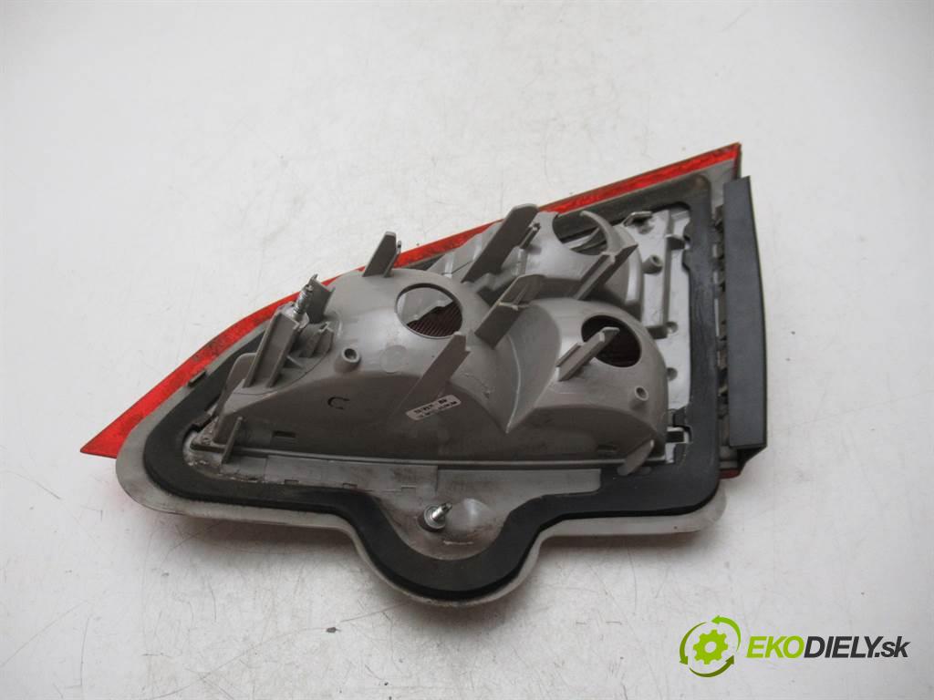 Ford Mondeo Mk4  2008 103 kW KOMBI 5D 2.0TDCI 140KM 07-10 2000 Svetlo zad ľavá strana vnútorná 7S71-13A603-B (Ostatné)