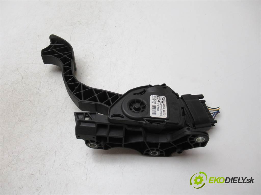 Ford Mondeo Mk4  2008 103 kW KOMBI 5D 2.0TDCI 140KM 07-10 2000 Potenciometer plynového pedálu 6G92-9F836-RC (Pedále)