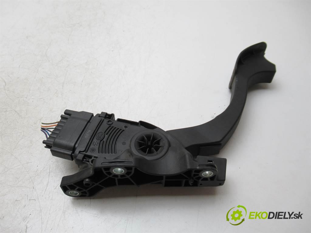 Ford Mondeo Mk4  2008 103 kW KOMBI 5D 2.0TDCI 140KM 07-10 2000 Potenciometer plynového pedálu 6G92-9F836-RC (Pedále)