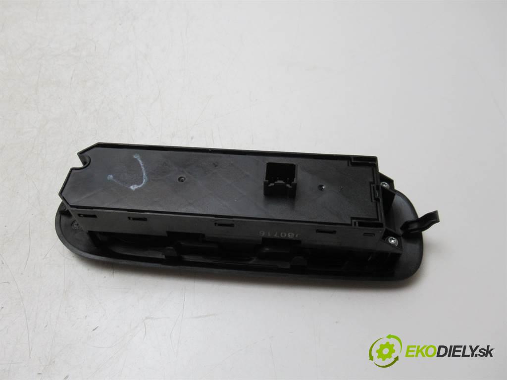Ford Mondeo Mk4  2008 103 kW KOMBI 5D 2.0TDCI 140KM 07-10 2000 Prepínač okien 7S7T-14A132-BC (Prepínače, spínače, tlačidlá a ovládače kúrenia)