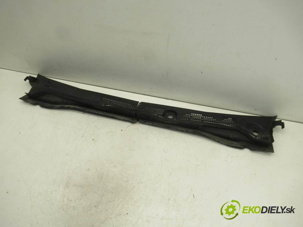 Honda Civic VII  2001 66 kW HATCHBACK 5D 1.4B 90KM 00-06 1400 Torpédo, plast pod čelné okno  (Torpéda)