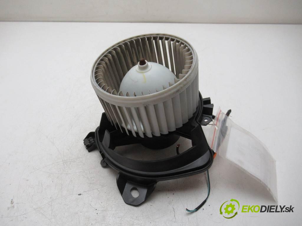 Fiat Tipo II  2016 70 kW SEDAN 4D 1.4B 95KM 15- 1400 ventilátor - topení  (Ventilátory topení)