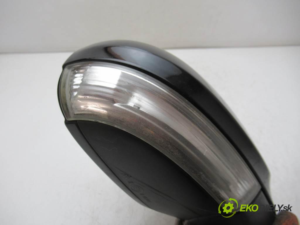 Volkswagen Passat B6  2005 103 kW KOMBI 5D 2.0TDI 140KM 05-10 2000 Spätné zrkadlo pravé  (Ostatné)