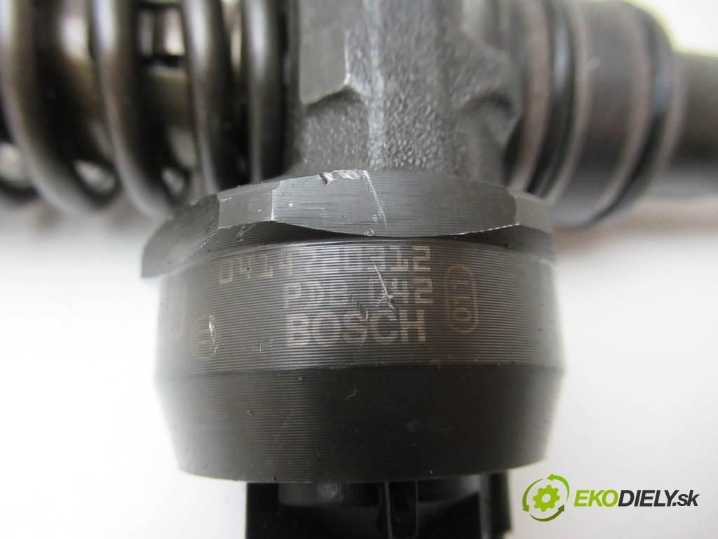 Volkswagen Passat B6  2005 103 kW KOMBI 5D 2.0TDI 140KM 05-10 2000 vstrekovače 038130073BQ (Vstrekovače)