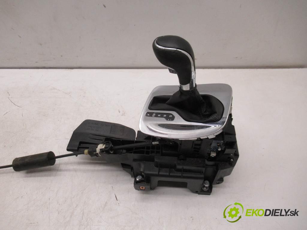 Opel Insignia  2012 143 kW HATCHBACK 5D 2.0CDTI 195KM 08-13 2000 Kulisa - - 20965276 (Rýchlostné páky / kulisy)