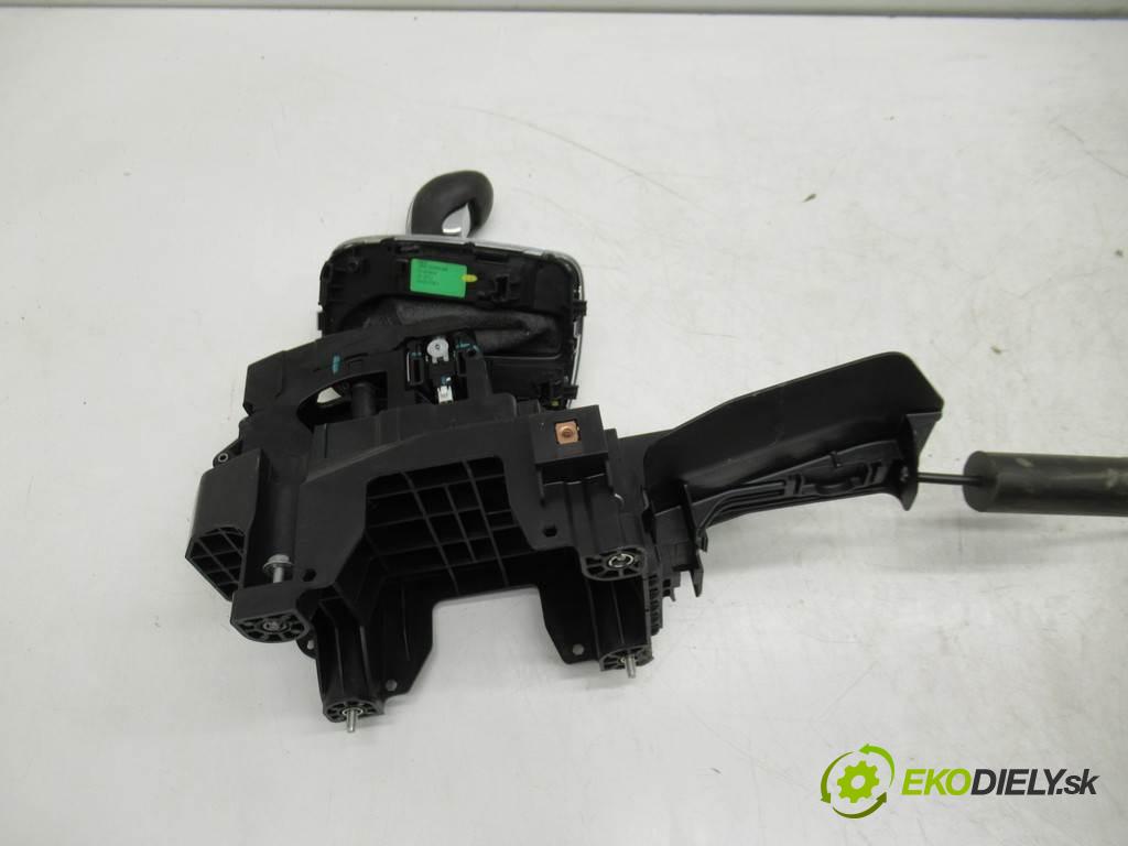 Opel Insignia  2012 143 kW HATCHBACK 5D 2.0CDTI 195KM 08-13 2000 Kulisa - - 20965276 (Rýchlostné páky / kulisy)