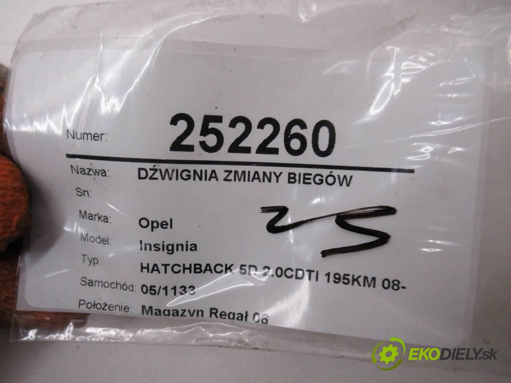Opel Insignia  2012 143 kW HATCHBACK 5D 2.0CDTI 195KM 08-13 2000 Kulisa - - 20965276 (Rýchlostné páky / kulisy)