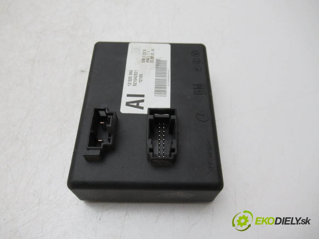 Opel Insignia    HATCHBACK 5D 2.0CDTI 195KM 08-13  modul řídící jednotka světel 13505960 (Ostatní)