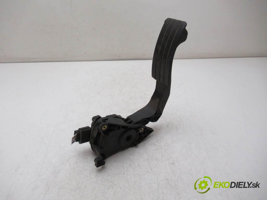 Dacia Logan II  2016 54 kW KOMBI 5D 1.2B 75KM 12- 1200 Potenciometer plynového pedálu 180022703R (Pedále)