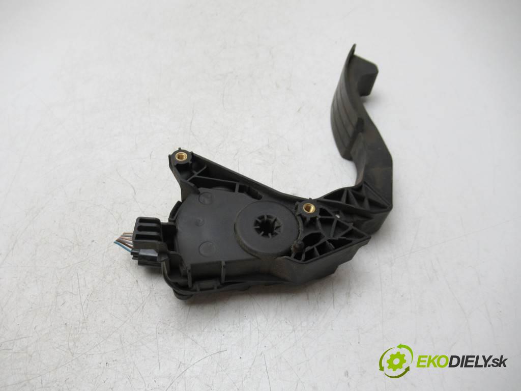 Dacia Logan II  2016 54 kW KOMBI 5D 1.2B 75KM 12- 1200 Potenciometer plynového pedálu 180022703R (Pedále)