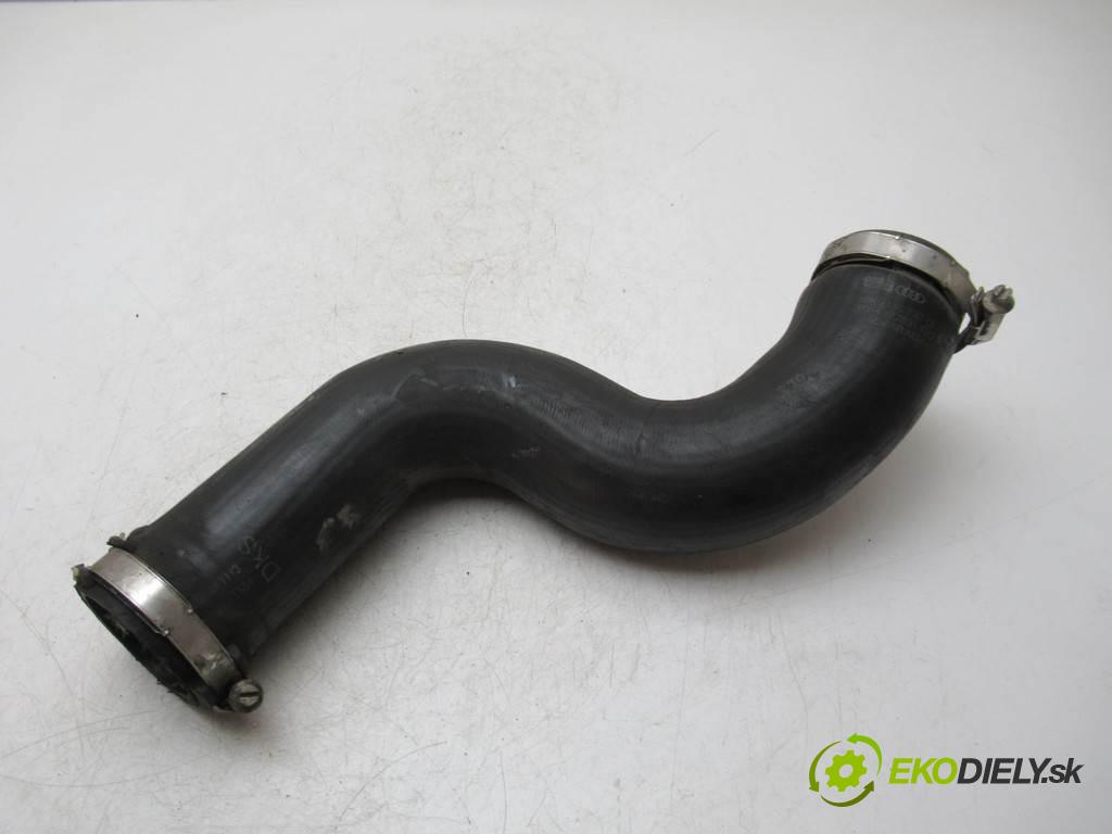 Audi A4 B8  2011 105 kW KOMBI 5D 2.0TDI 143KM 08-15 2000 Rúra hadice turba 8K0145737Q (Hadice intercoolera)