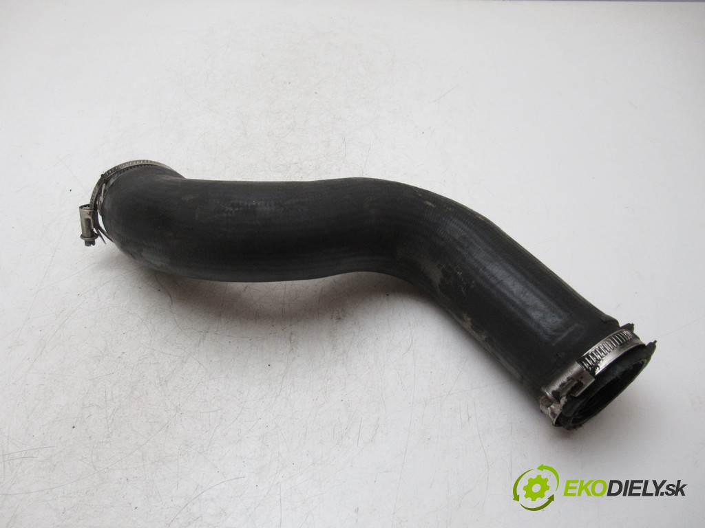 Audi A4 B8  2011 105 kW KOMBI 5D 2.0TDI 143KM 08-15 2000 Rúra hadice turba 8K0145737Q (Hadice intercoolera)