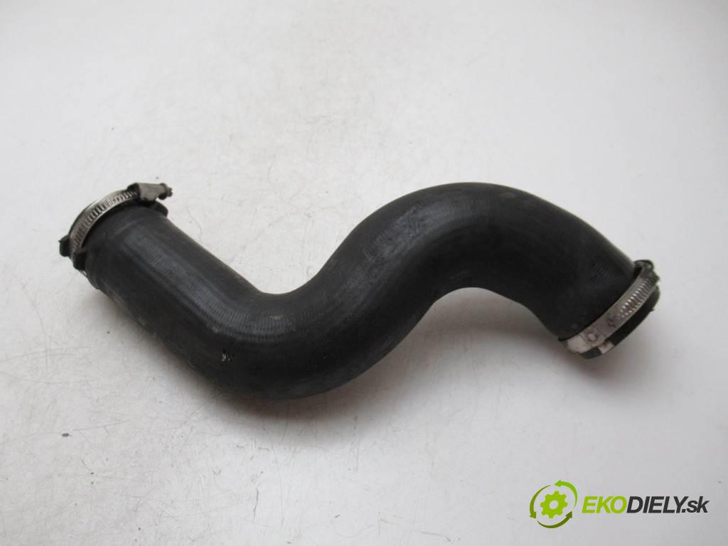 Audi A4 B8  2011 105 kW KOMBI 5D 2.0TDI 143KM 08-15 2000 Rúra hadice turba 8K0145737Q (Hadice intercoolera)