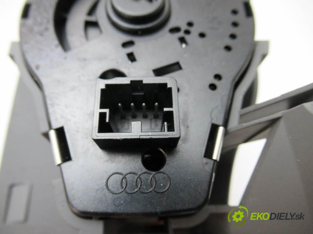 Audi A4 B8  2011 105 kW KOMBI 5D 2.0TDI 143KM 08-15 2000 Spínač svetiel na prístrojovej doske 8K0941531AS (Prepínače, spínače, tlačidlá a ovládače kúrenia)