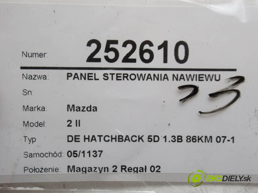Mazda 2 II  2009 63kw DE HATCHBACK 5D 1.3B 86KM 07-10 1400 Panel ovládania kúrenia  (Prepínače, spínače, tlačidlá a ovládače kúrenia)