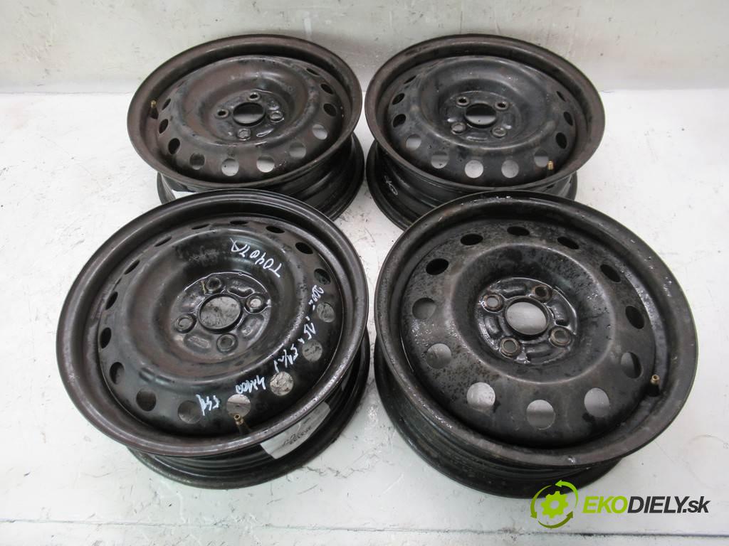 Toyota     15 5,5J 4X100 ET45  disky plechové - 15  (Plechové)