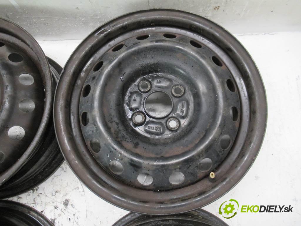 Toyota     15 5,5J 4X100 ET45  disky plechové - 15  (Plechové)
