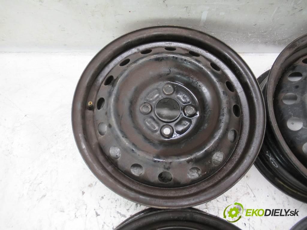 Toyota     15 5,5J 4X100 ET45  disky plechové - 15  (Plechové)