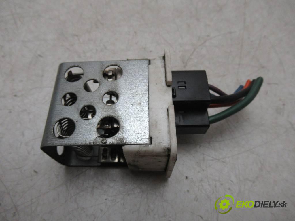 Opel Astra H  2006 74kw KOMBI 5D 1.9CDTI 100KM 04-14 1900 Odpor, rezistor kúrenia vzduchu 90560362 (Odpory (rezistory) kúrenia)