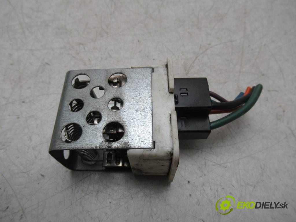 Opel Astra H  2006 74kw KOMBI 5D 1.9CDTI 100KM 04-14 1900 Odpor, rezistor kúrenia vzduchu 90560362 (Odpory (rezistory) kúrenia)