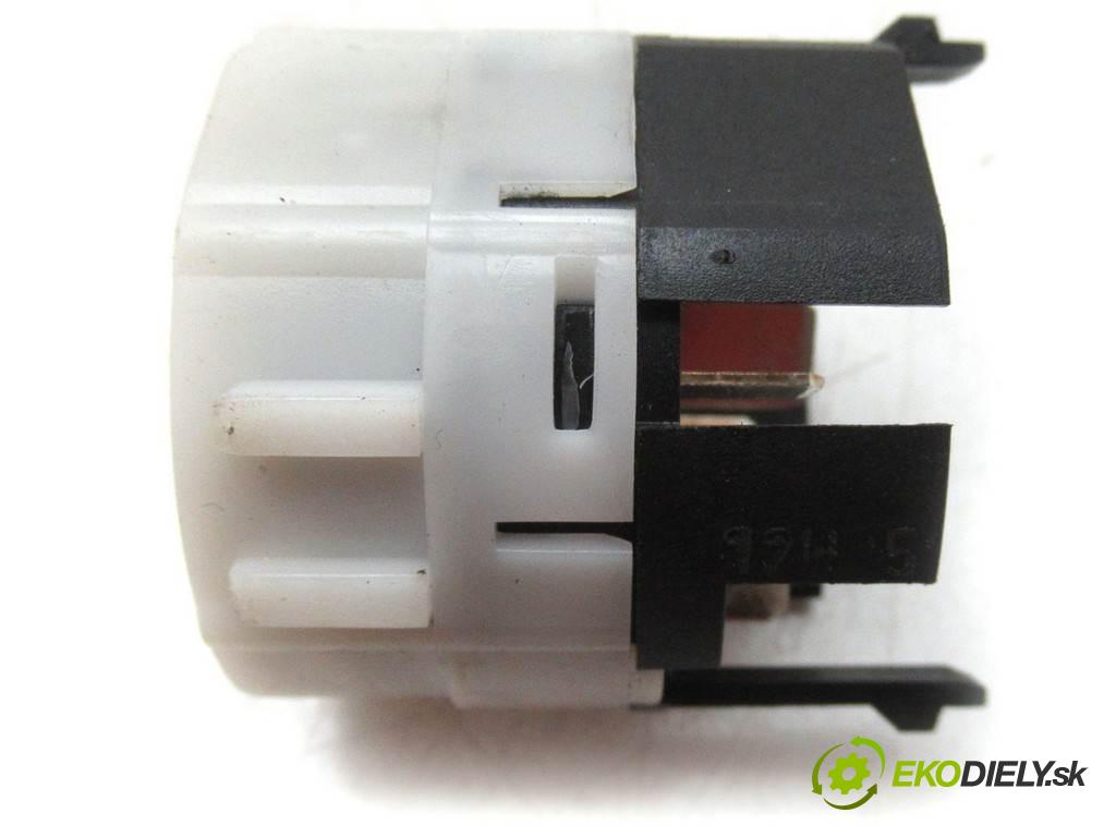 Mercedes-Benz W168  1999 66 kW 1.7CDI 90KM 97-04 1700 kostka vložka spínací skříňky A1685451004 (Spínací skříňky a klíče)